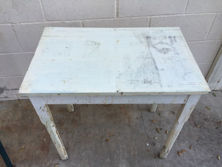 Vintage White Table [Photo 2]