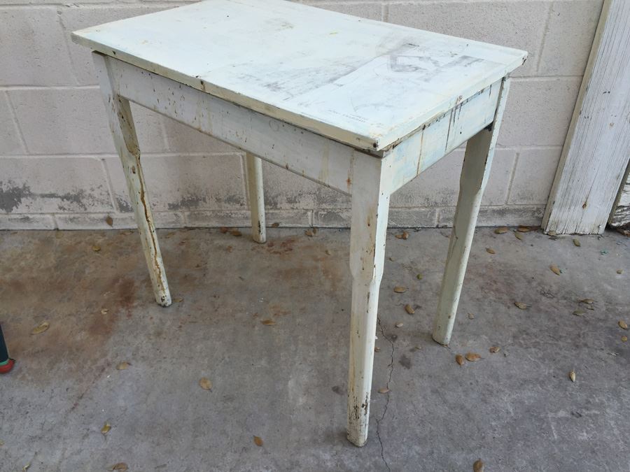 Vintage White Table [Photo 4]