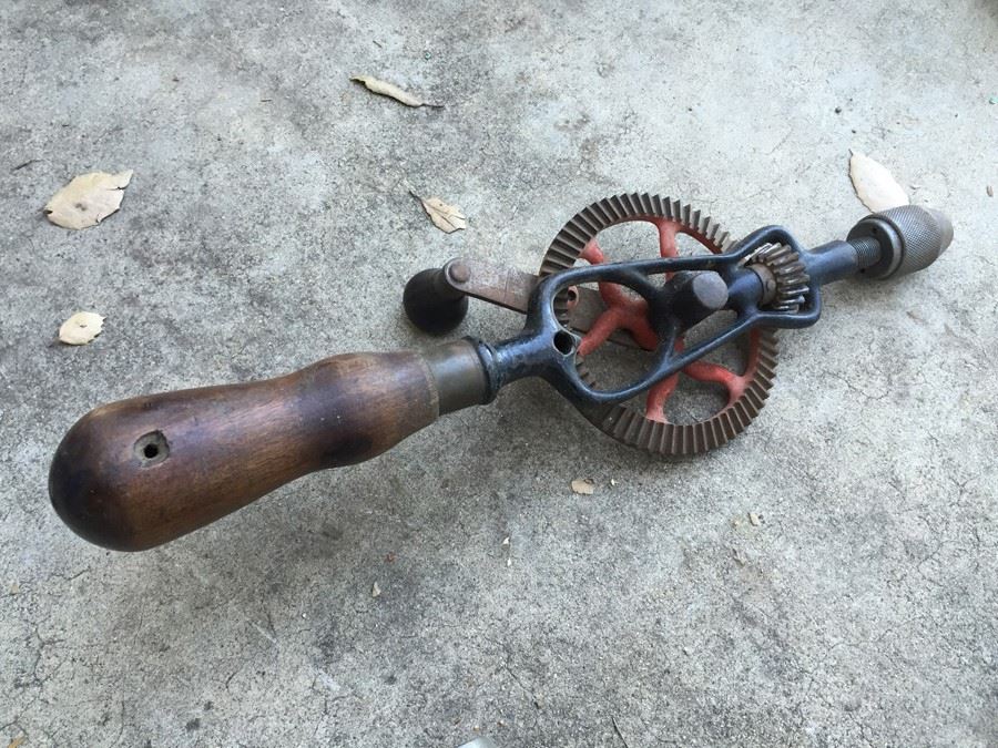 (11) Lot Of Vintage Tools Including Hand Drills And Yankee Ratcheting Screwdrivers [Photo 10]