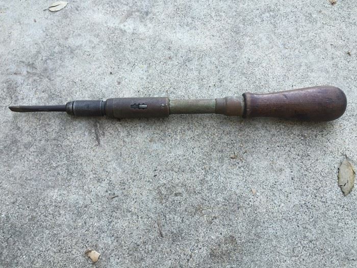 (11) Lot Of Vintage Tools Including Hand Drills And Yankee Ratcheting Screwdrivers [Photo 21]