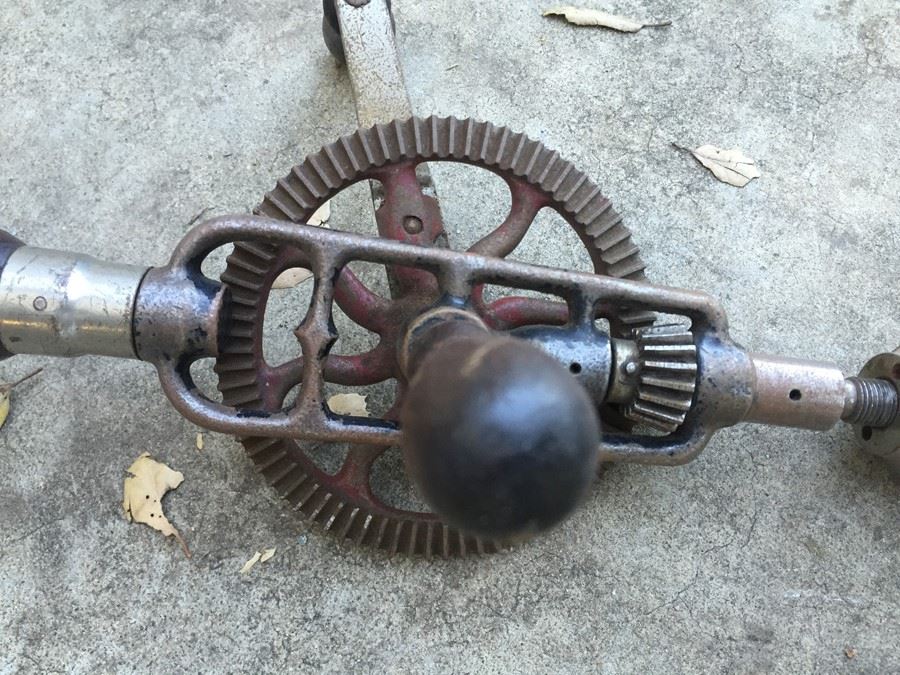 (11) Lot Of Vintage Tools Including Hand Drills And Yankee Ratcheting Screwdrivers [Photo 9]