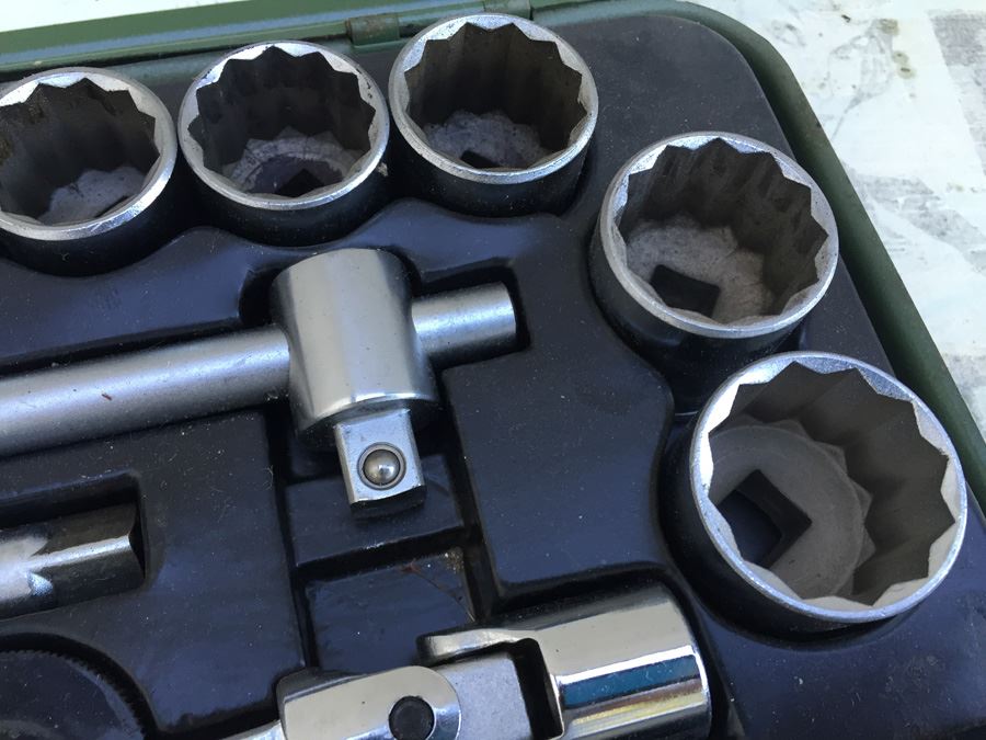 26 Piece Socket Wrench Set [Photo 5]