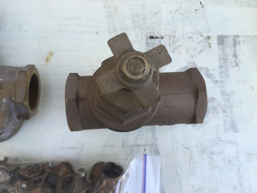 (2) Champion Manual Straight Valves And Bag Of Brass Plumbing Items [Photo 7]
