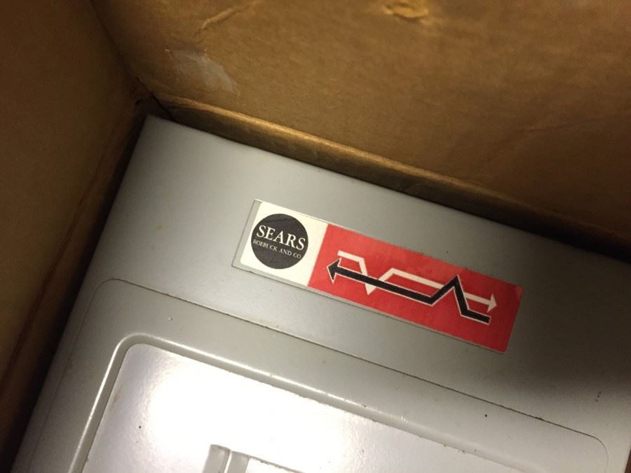 Electrical Equipment Lot [Photo 10]