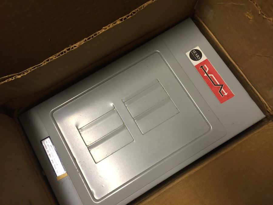 Electrical Equipment Lot [Photo 3]