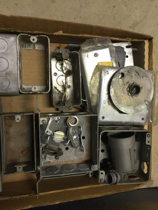 Electrical Equipment Lot [Photo 5]