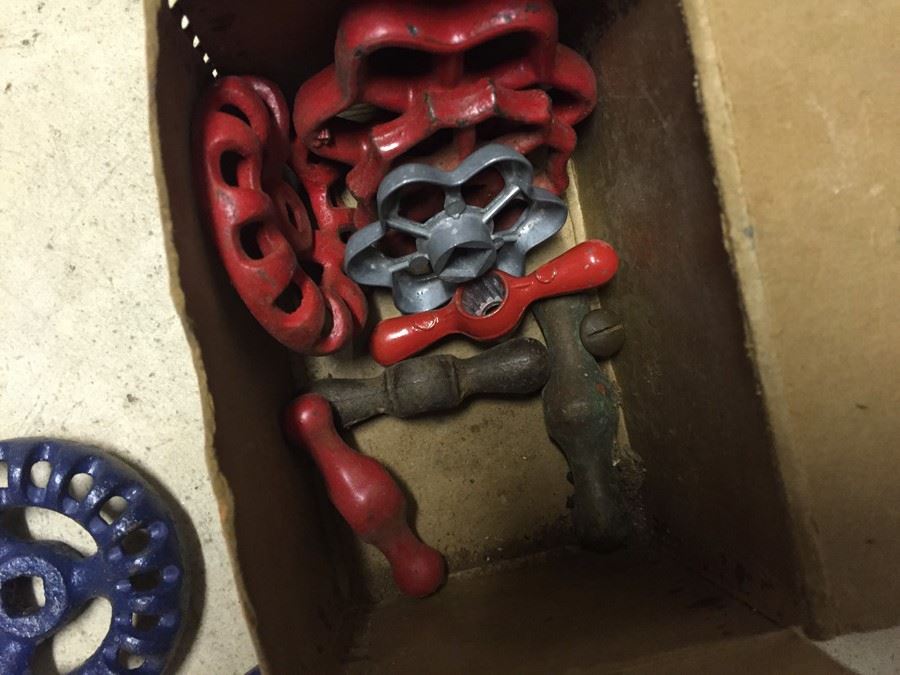 Vintage Red White & Blue Plumbing Hand Wheels [Photo 3]