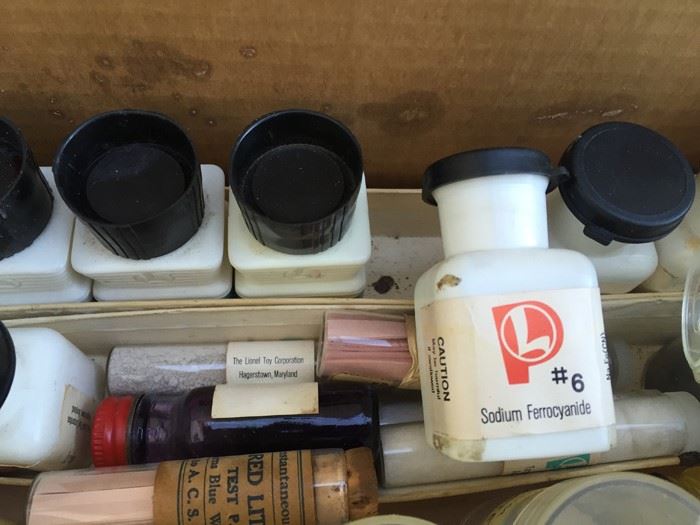 Junior Scientist Lot Includes Slides, Lionel-Porter Shrimp Hatchery And Other Science Items [Photo 11]