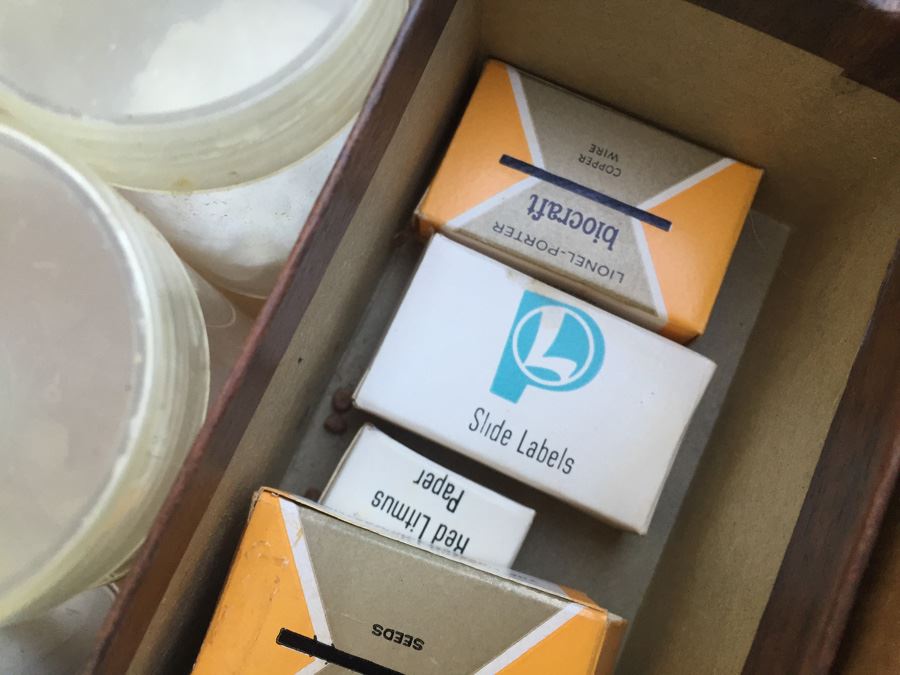 Junior Scientist Lot Includes Slides, Lionel-Porter Shrimp Hatchery And Other Science Items [Photo 17]