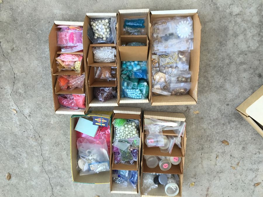 HUGE Bead Lot [Photo 3]