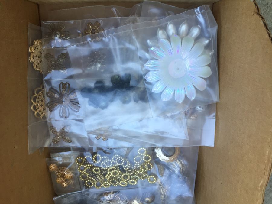 HUGE Bead Lot [Photo 6]