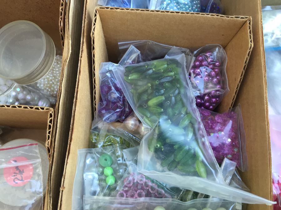 HUGE Bead Lot [Photo 22]