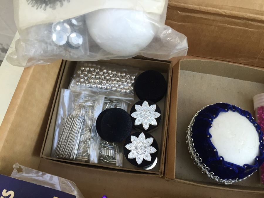 Ornament Making Supplies [Photo 5]