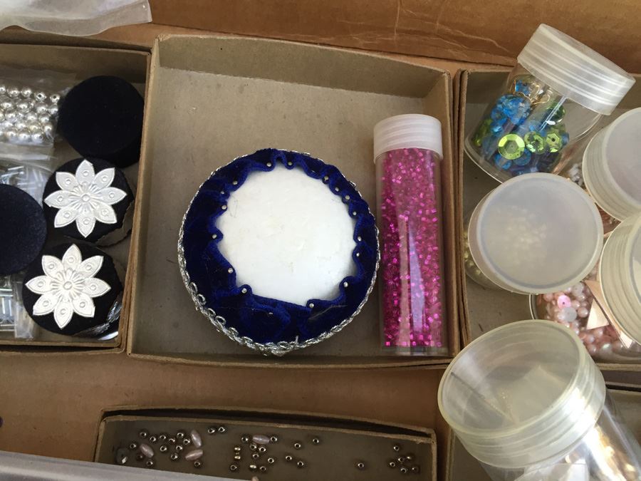 Ornament Making Supplies [Photo 4]