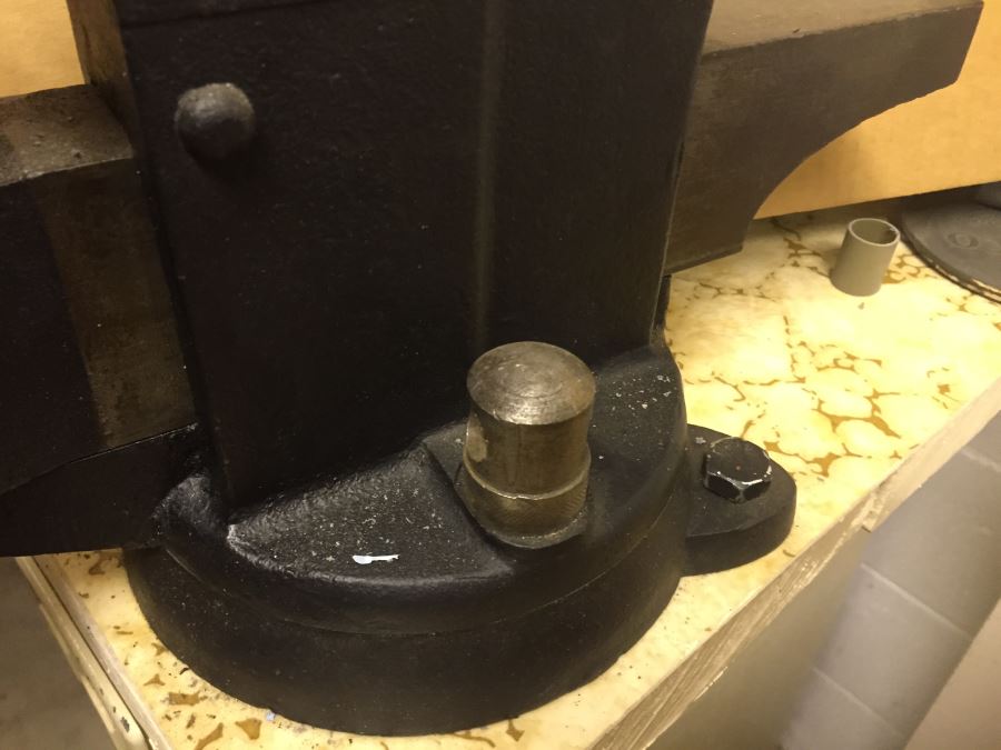 Heavy Duty PARKER Metal Bench Vise 271 Excellent Condition Estimate $250 [Photo 5]