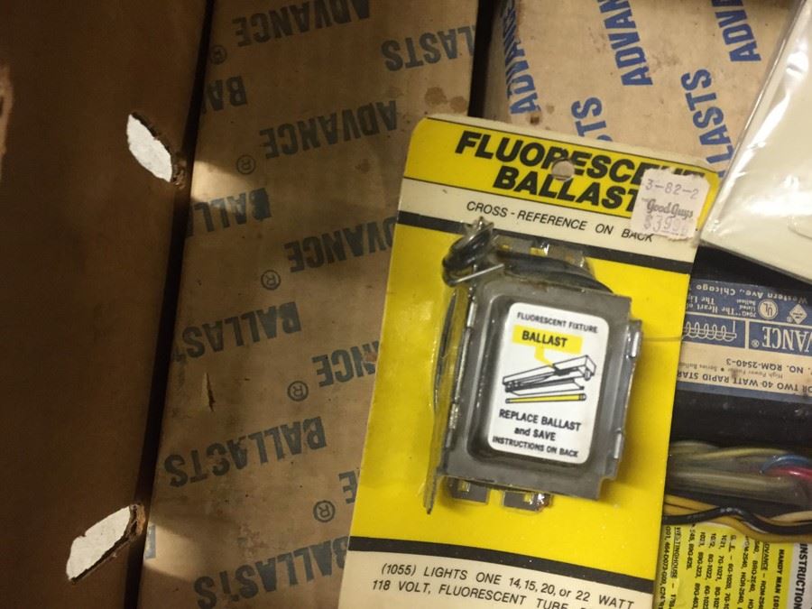 Electrical Lighting Lot [Photo 8]