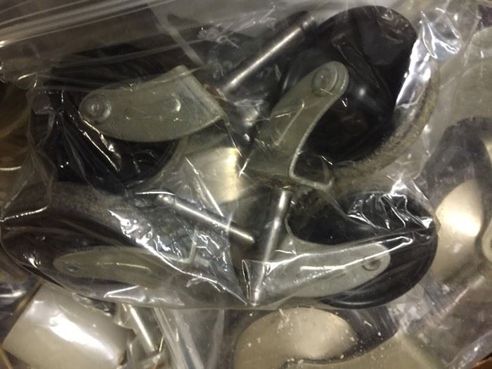 Huge Caster Lot [Photo 15]