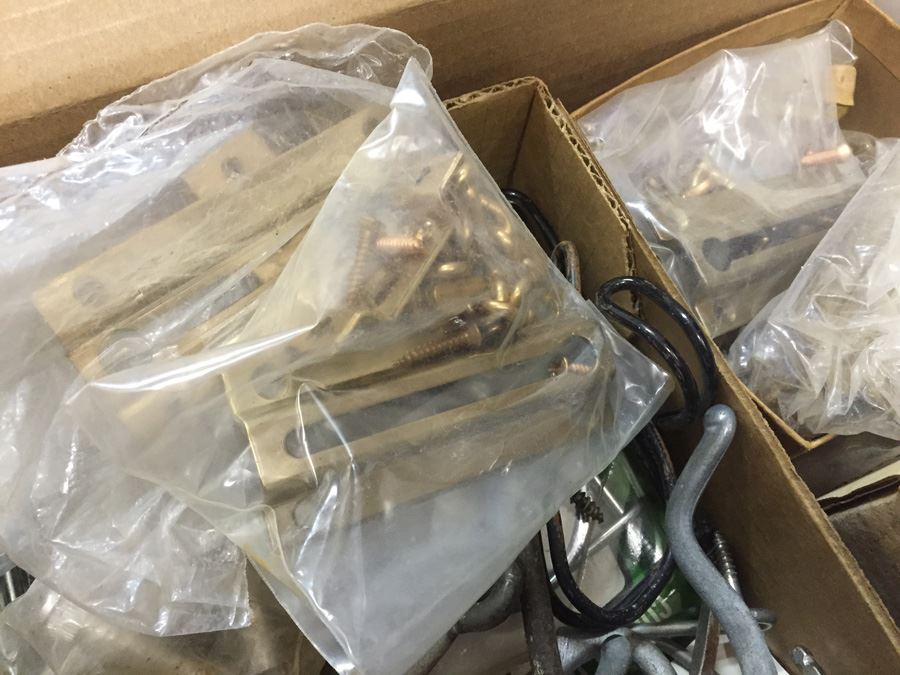 Door Hardware Lot [Photo 11]