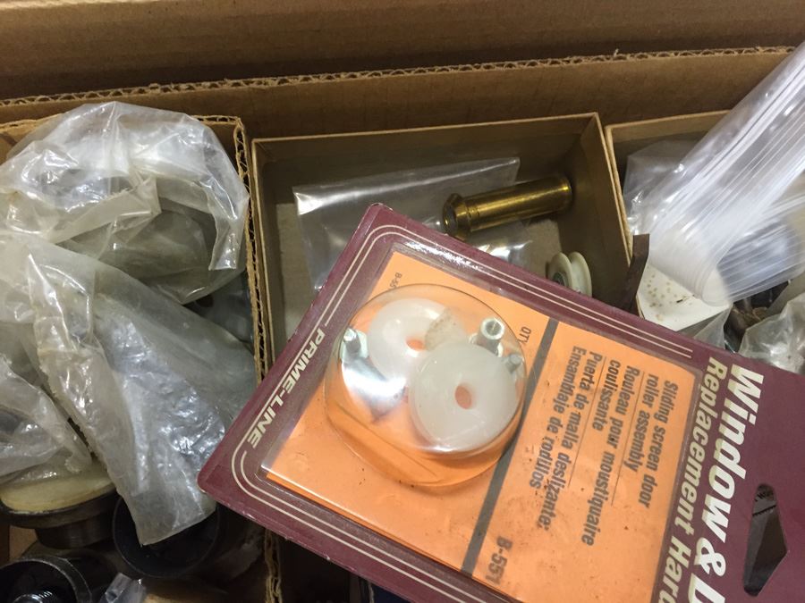 Door Hardware Lot [Photo 5]