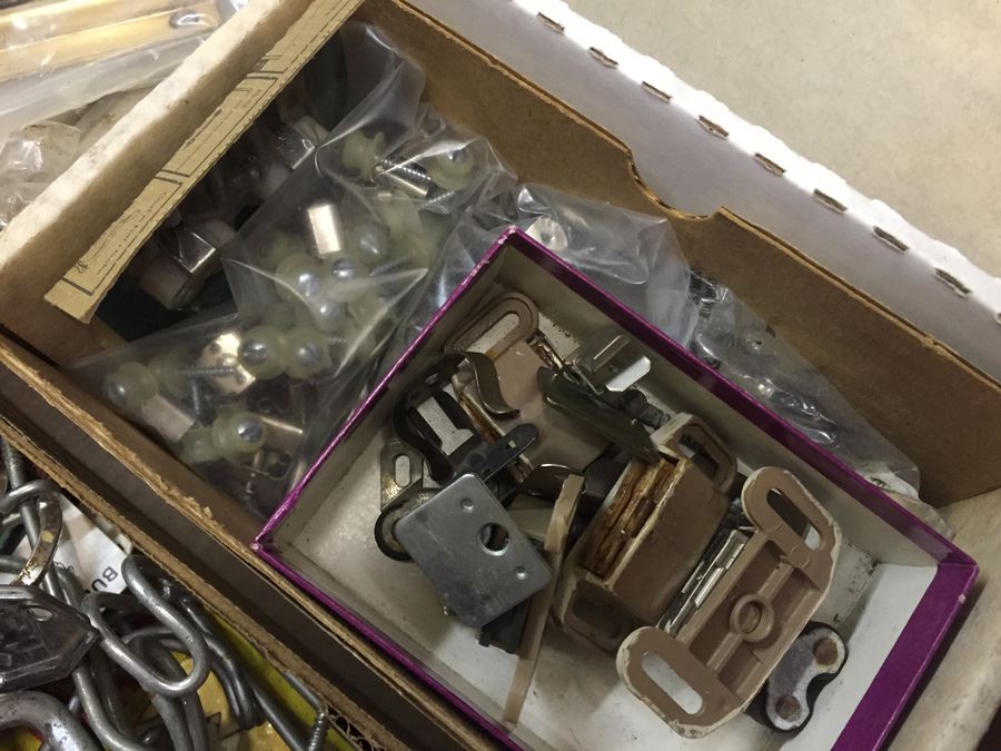 Door Hardware Lot [Photo 9]