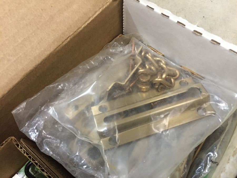 Door Hardware Lot [Photo 10]
