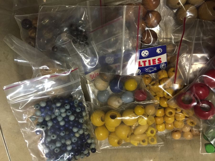 Wooden Bead Lot [Photo 9]