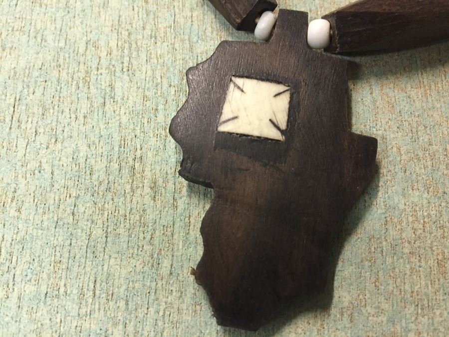 Carved Wood African Necklace [Photo 5]