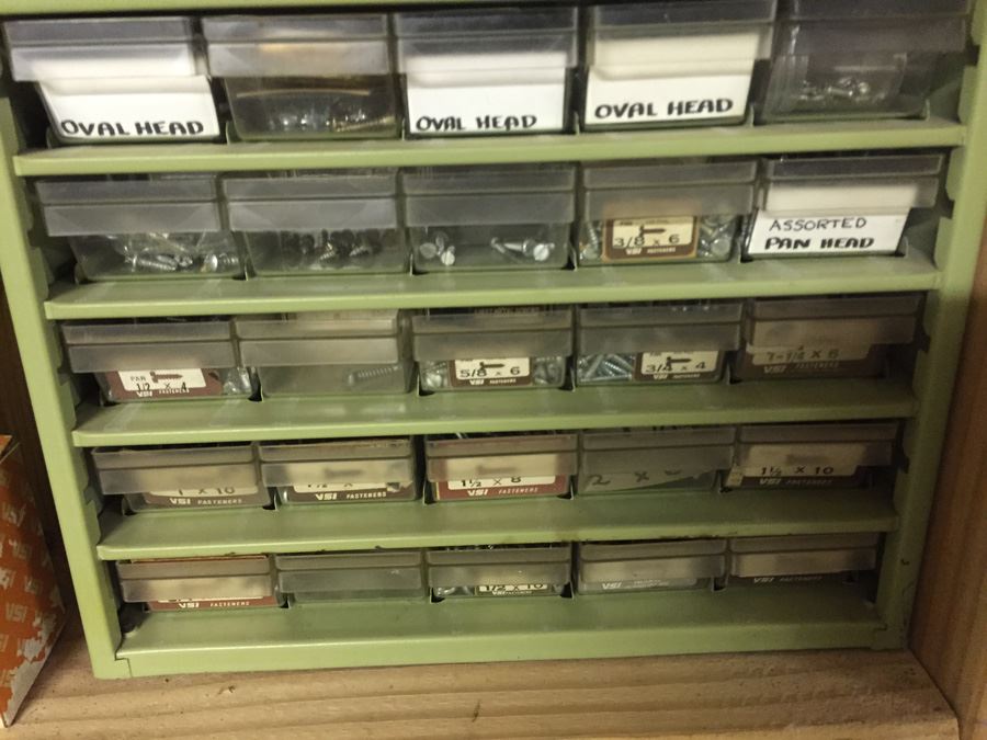 Metal Green Storage Cabinet With Hardware [Photo 4]