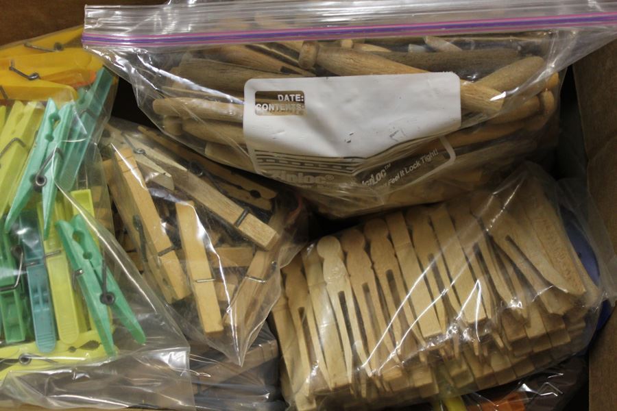 Huge Clothespin Lot [Photo 2]