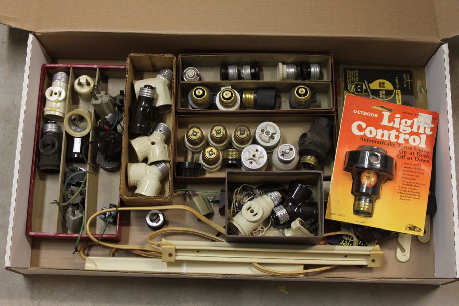 Lighting Lot [Photo 1]