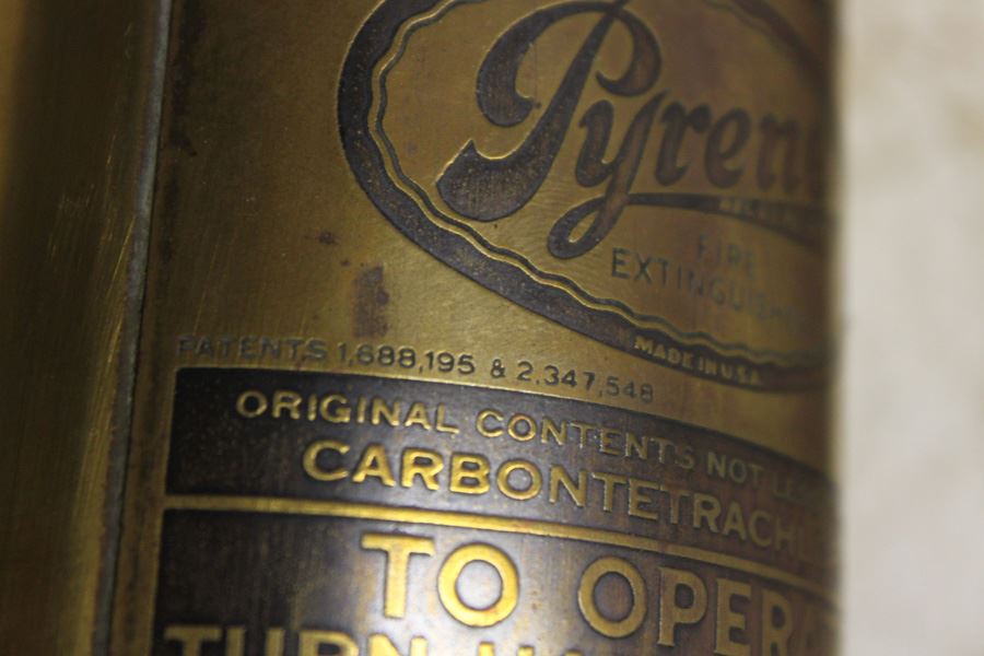 Vintage Pyrene Brass Fire Extinguisher [Photo 5]