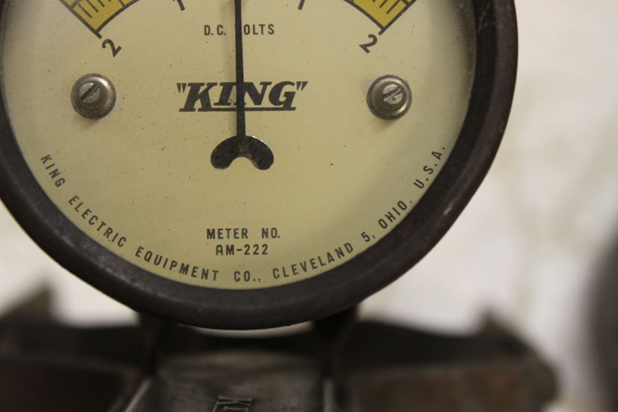 Old Automotive Testing Gauges MOTOR ANALYZER And Battery Cell Tester [Photo 5]