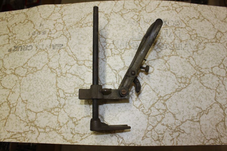 Antique Metal Tool Press [Photo 2]