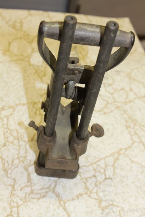 Antique Metal Tool Press [Photo 6]