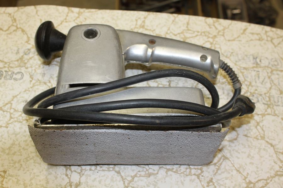 CRAFTSMAN Orbital Sander [Photo 4]