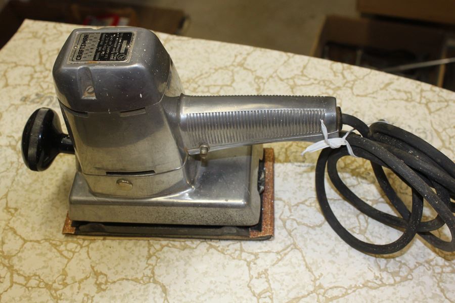 CRAFTSMAN Orbital Sander [Photo 1]