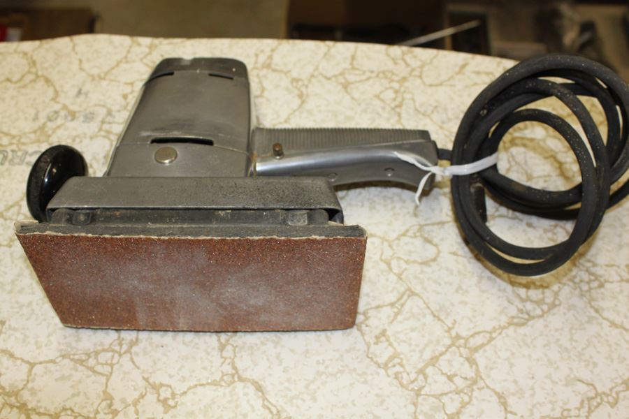 CRAFTSMAN Orbital Sander [Photo 2]