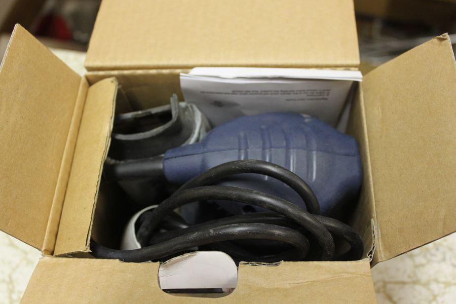 Palm Grip Sander [Photo 3]