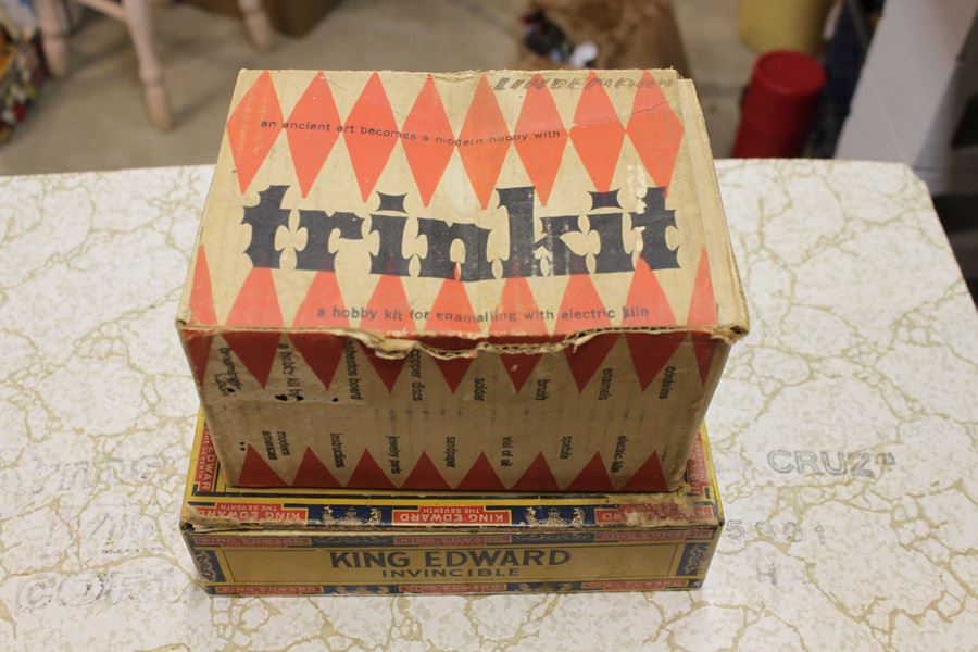 Vintage Trinkit Hobby Kit For Enamelling With Electric Kiln And Supplies [Photo 4]