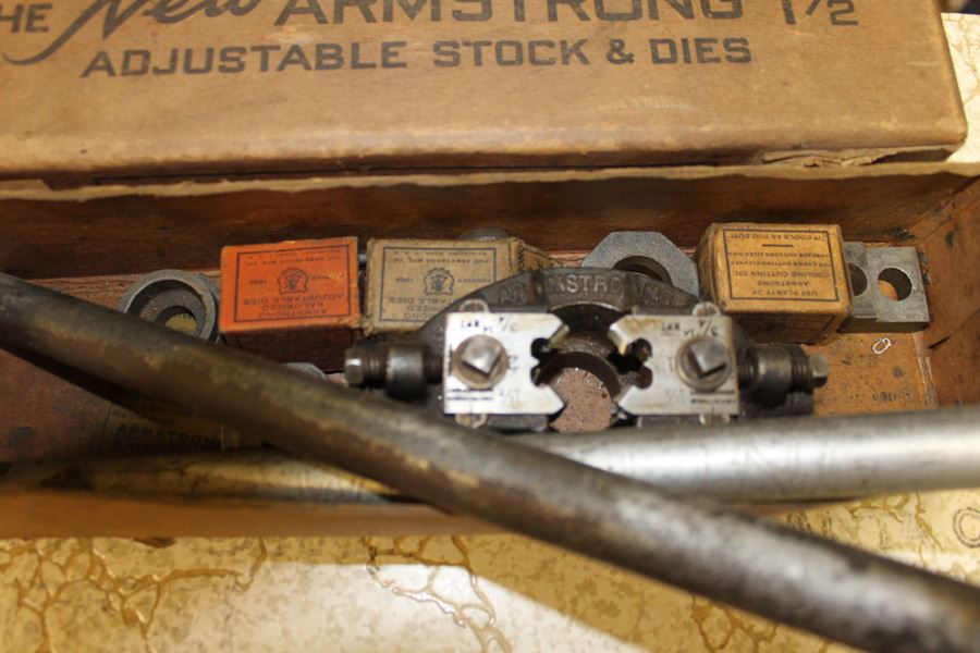 The New Armstrong Adjustable Stock & Dies Pipe Threader Tool [Photo 4]