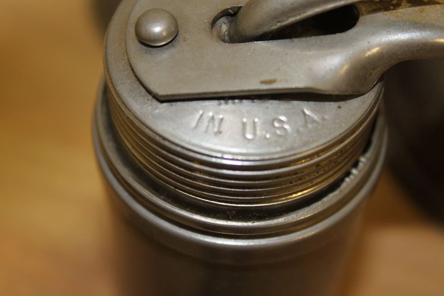 (4) Vintage Oil Cans [Photo 4]