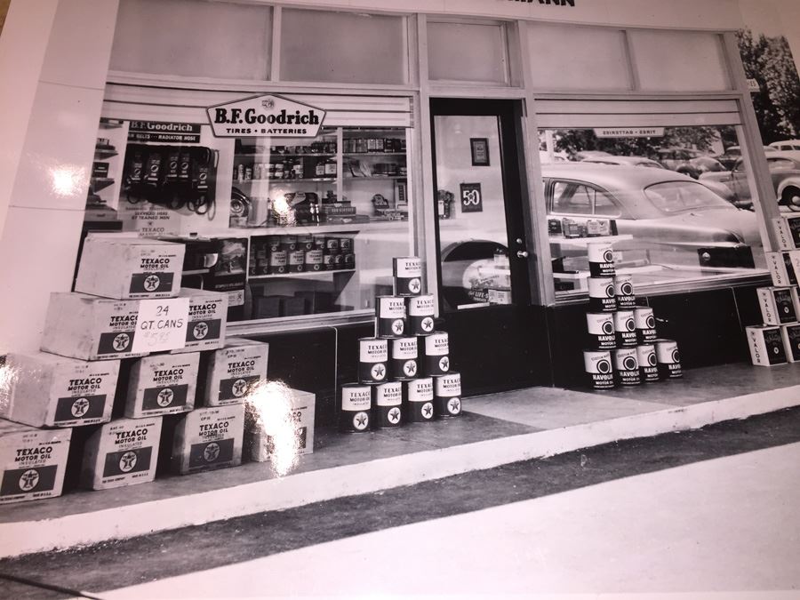 Vintage Photos Of Family's TEXACO Stations [Photo 3]
