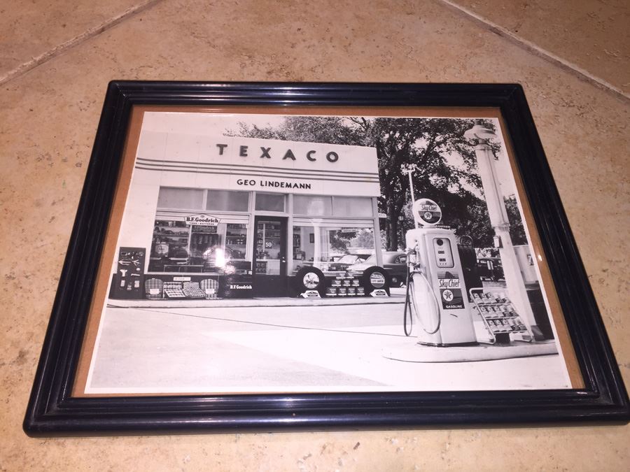 Vintage Photos Of Family's TEXACO Stations [Photo 10]