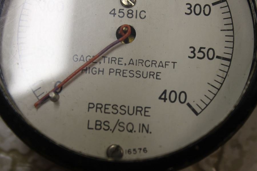 Vintage Gauge Lot [Photo 8]