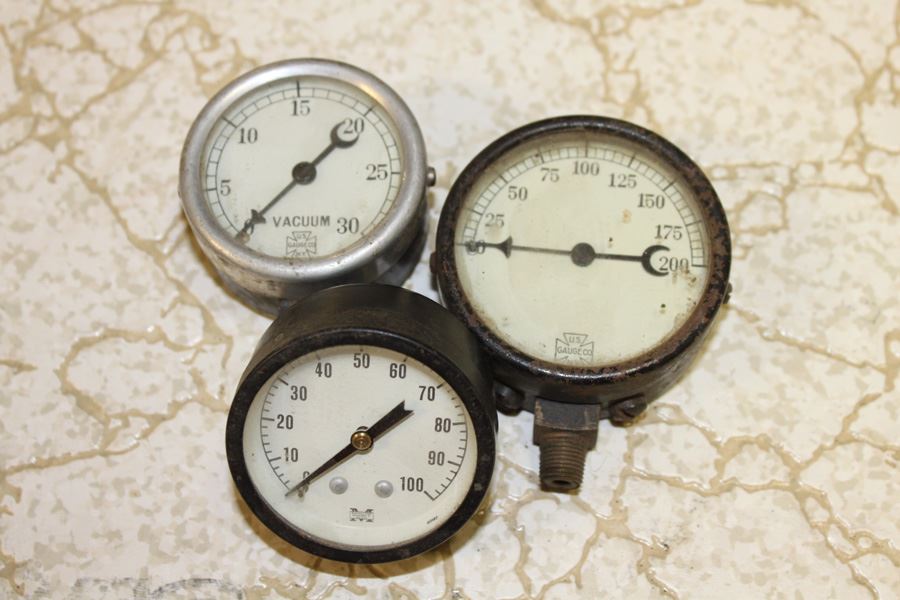 Vintage Gauge Lot [Photo 1]