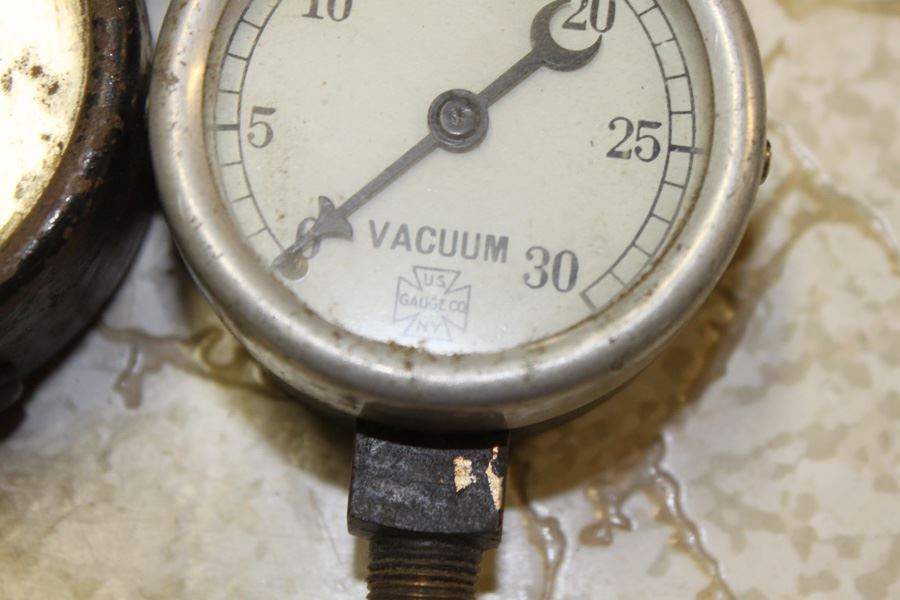 Vintage Gauge Lot [Photo 4]