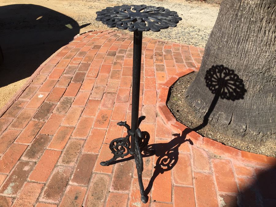 Vintage Black Wrought Iron Stand [Photo 2]