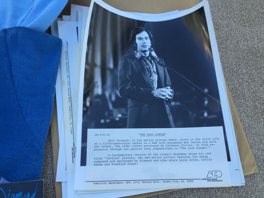 Neil Diamond Collectibles Lot [Photo 12]