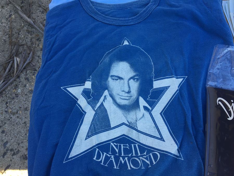 Neil Diamond Collectibles Lot [Photo 2]