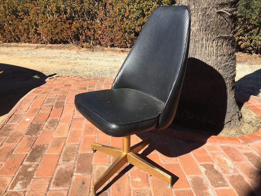 Mid-Century Modern Cal-Style Furniture Black Naugahyde Swivel Chair